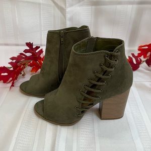 Army green Peep-toed suede booties- SODA- size 8